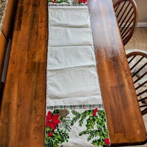 Holiday Table Runner w Poinsettias